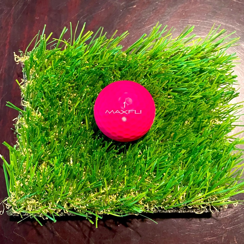 ⛳️ 3/$15 Maxfli Softfli Matte Hot Pink Golf Ball